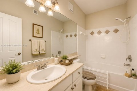 Condominio en venta en Jupiter, Florida, 2 dormitorios, 124.86 m2 № 2276423 - foto 13