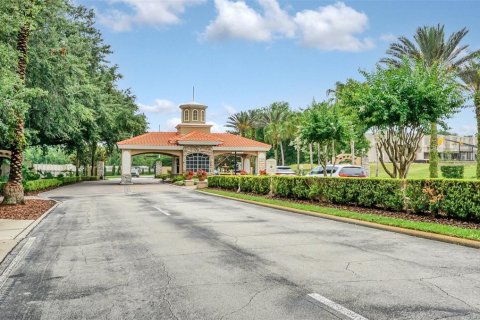 Touwnhouse à vendre à Davenport, Floride: 3 chambres, 159.79 m2 № 2375413 - photo 2