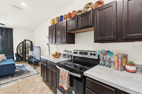 Touwnhouse à vendre à Davenport, Floride: 3 chambres, 159.79 m2 № 2375413 - photo 10