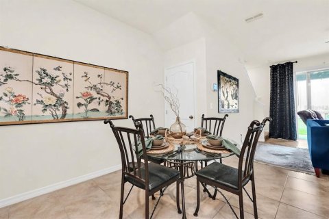 Touwnhouse à vendre à Davenport, Floride: 3 chambres, 159.79 m2 № 2375413 - photo 7
