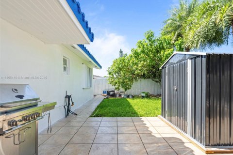 Villa ou maison à vendre à Miami, Floride: 4 chambres, 149.76 m2 № 1897774 - photo 30