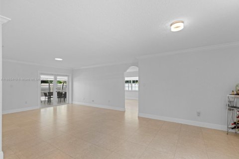 Villa ou maison à vendre à Miami, Floride: 4 chambres, 149.76 m2 № 1897774 - photo 5