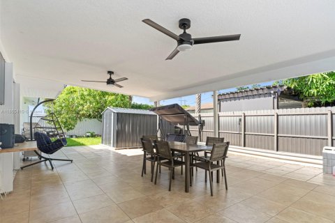 Villa ou maison à vendre à Miami, Floride: 4 chambres, 149.76 m2 № 1897774 - photo 29