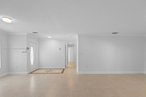 Villa ou maison à vendre à Miami, Floride: 4 chambres, 149.76 m2 № 1897774 - photo 7