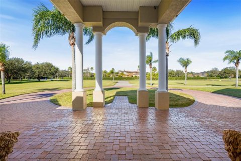 Villa ou maison à vendre à Fish Hawk, Floride: 4 chambres, 438.68 m2 № 2204096 - photo 5