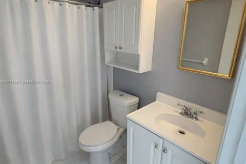 Condominio en alquiler en Coral Springs, Florida, 1 dormitorio, 56.67 m2 № 2076529 - foto 9