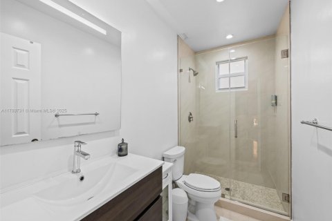 Casa en venta en Weston, Florida, 5 dormitorios, 247.96 m2 № 1646766 - foto 22