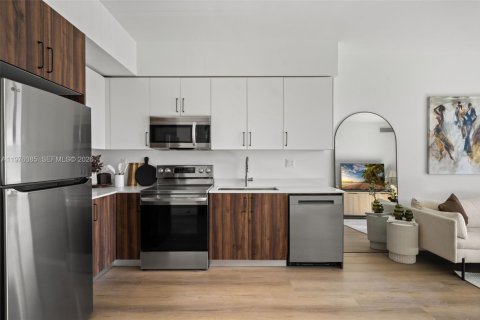 Condominio en alquiler en Miami, Florida, 1 dormitorio, 58.71 m2 № 2040277 - foto 6