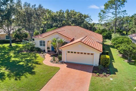 House in Winter Haven, Florida 4 bedrooms, 199 sq.m. № 2106471