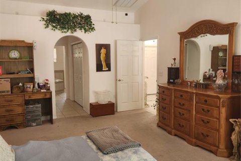 House in Weeki Wachee, Florida 3 bedrooms, 218.88 sq.m. № 2221875 - photo 13