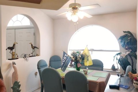 House in Weeki Wachee, Florida 3 bedrooms, 218.88 sq.m. № 2221875 - photo 4