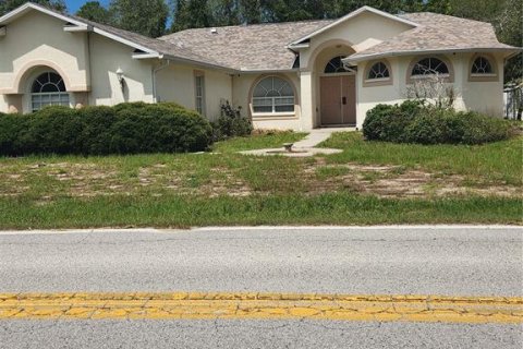 House in Weeki Wachee, Florida 3 bedrooms, 218.88 sq.m. № 2221875