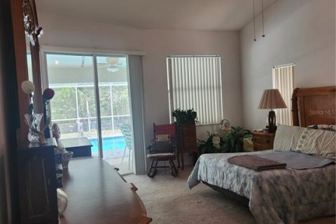 House in Weeki Wachee, Florida 3 bedrooms, 218.88 sq.m. № 2221875 - photo 9