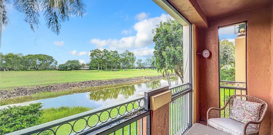 Condominio en Wellington, Florida, 2 dormitorios  № 1924450