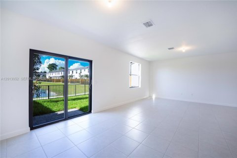 Townhouse in Dania Beach, Florida 3 bedrooms, 152.45 sq.m. № 2086978 - photo 16