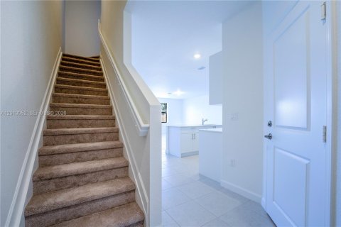 Townhouse in Dania Beach, Florida 3 bedrooms, 152.45 sq.m. № 2086978 - photo 27