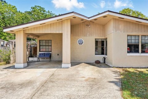 House in Mount Dora, Florida 3 bedrooms, 133.78 sq.m. № 1880621 - photo 3