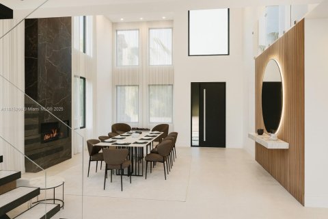 House in Fort Lauderdale, Florida 5 bedrooms, 417.32 sq.m. № 1941957 - photo 5