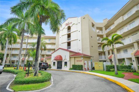 Condo in Doral, Florida, 3 bedrooms  № 1836065 - photo 16