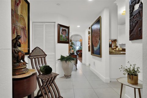 Condo in Doral, Florida, 3 bedrooms  № 1836065 - photo 9