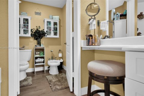 Condo in Doral, Florida, 3 bedrooms  № 1836065 - photo 12
