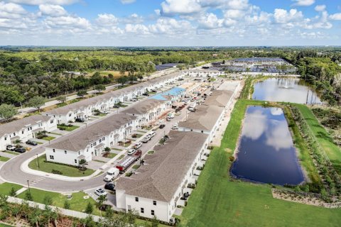 Adosado en alquiler en Stuart, Florida, 3 dormitorios, 167.97 m2 № 1170987 - foto 1