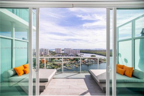 Купить кондоминиум в Санни-Айлс-Бич, Флорида 4 спальни, 286.88м2, № 2051006 - фото 6