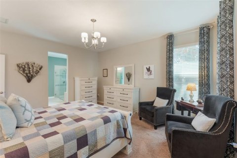 House in Orlando, Florida 5 bedrooms, 295.52 sq.m. № 1829159 - photo 15