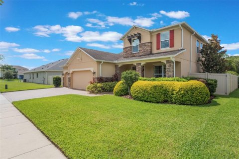 House in Orlando, Florida 5 bedrooms, 295.52 sq.m. № 1829159 - photo 2