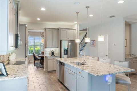 House in Orlando, Florida 5 bedrooms, 295.52 sq.m. № 1829159 - photo 10