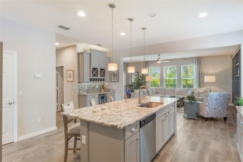 House in Orlando, Florida 5 bedrooms, 295.52 sq.m. № 1829159 - photo 7