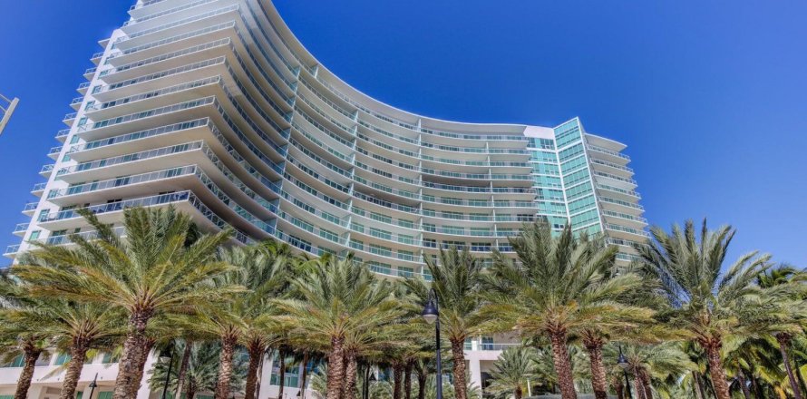 Condominio en Pompano Beach, Florida, 2 dormitorios № 1231240