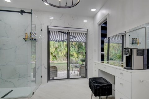 House in Wellington, Florida 5 bedrooms, 297.29 sq.m. № 2177034 - photo 29