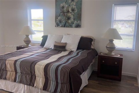 Снять в аренду квартиру в Делрей-Бич, Флорида 2 спальни, 111.3м2, № 1991196 - фото 9