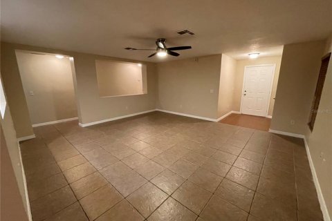 Villa ou maison à louer à Orlando, Floride: 3 chambres, 160.16 m2 № 1909979 - photo 12