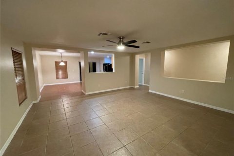 Casa en alquiler en Orlando, Florida, 3 dormitorios, 160.16 m2 № 1909979 - foto 11