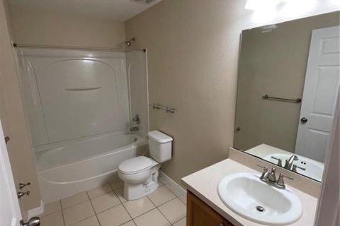 Casa en alquiler en Orlando, Florida, 3 dormitorios, 160.16 m2 № 1909979 - foto 5