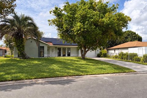 House in Kissimmee, Florida 4 bedrooms, 159.7 sq.m. № 2431198
