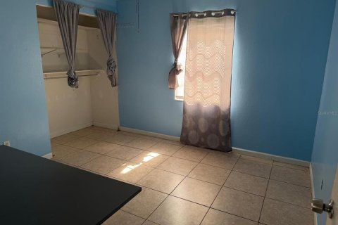 House in Kissimmee, Florida 4 bedrooms, 159.7 sq.m. № 2431198 - photo 5