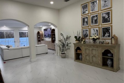 Villa ou maison à vendre à Miami, Floride: 3 chambres, 207.08 m2 № 2041309 - photo 5