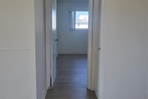 Купить кондоминиум в Бей-Харбор-Айлендс, Флорида 2 спальни, 86.31м2, № 2047719 - фото 10