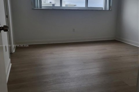 Купить кондоминиум в Бей-Харбор-Айлендс, Флорида 2 спальни, 86.31м2, № 2047719 - фото 11