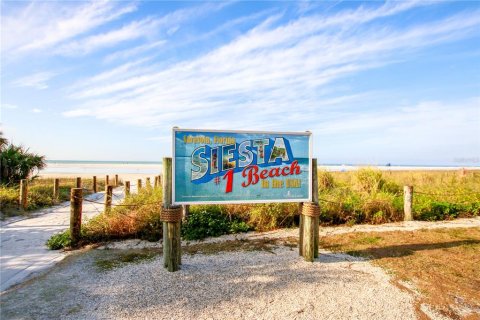 Condo in Sarasota, Florida, 1 bedroom  № 1886800 - photo 11