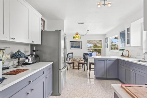 Casa en venta en Madeira Beach, Florida, 2 dormitorios, 133.87 m2 № 1642300 - foto 7