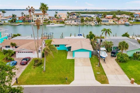 Casa en venta en Madeira Beach, Florida, 2 dormitorios, 133.87 m2 № 1642300 - foto 2