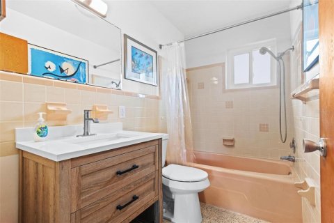 Casa en venta en Madeira Beach, Florida, 2 dormitorios, 133.87 m2 № 1642300 - foto 22