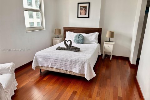 Condo in Miami, Florida, 3 bedrooms № 1749095 - photo 6