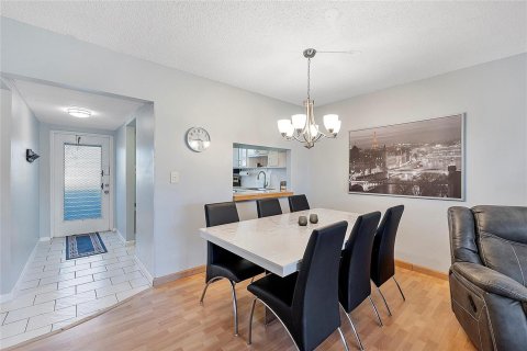 Купить кондоминиум в Маргит, Флорида 3 комнаты, 85.47м2, № 2083758 - фото 8