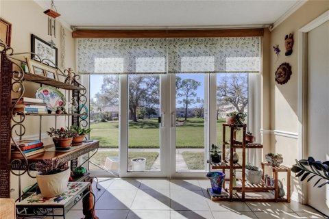 Condominio en venta en Saint Petersburg, Florida, 1 dormitorio, 86.4 m2 № 2142123 - foto 2