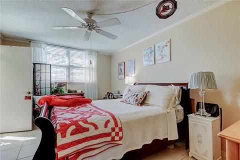 Condominio en venta en Saint Petersburg, Florida, 1 dormitorio, 86.4 m2 № 2142123 - foto 9